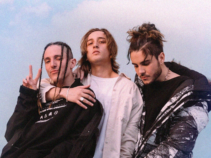 CHASE ATLANTIC on X: #FRIENDS OUT NOW